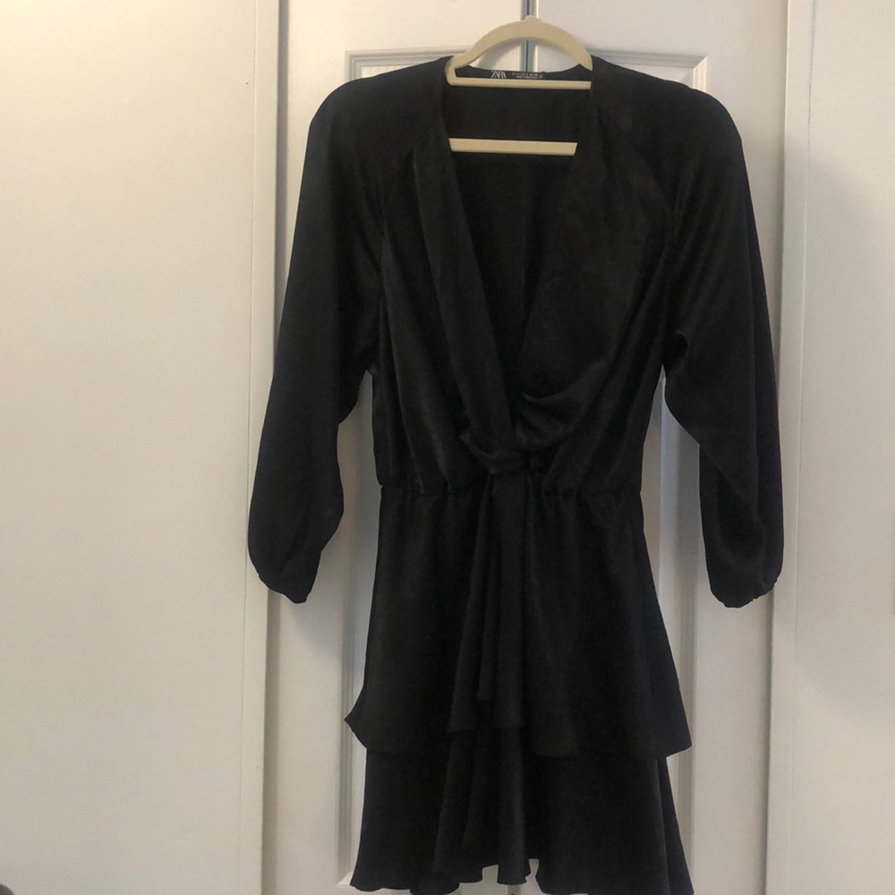 Zara long sleeve black dress size small